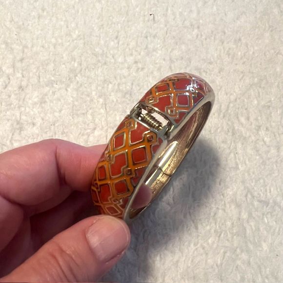 VTG Orange Gold Tone Retro Hinged Clamper Bangle Bracelet - Picture 4 of 5